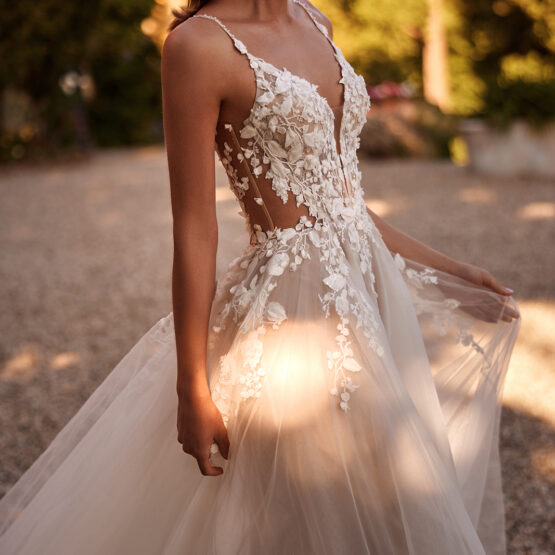 claire-3dblumen-alinie-brautkleid