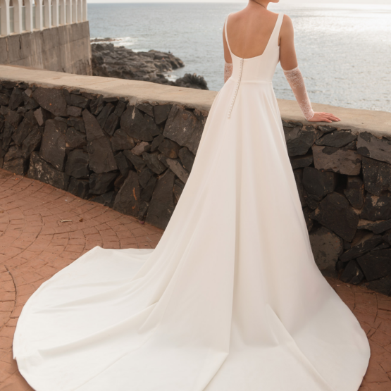 schleppe-cleane-brautkleid-alinie