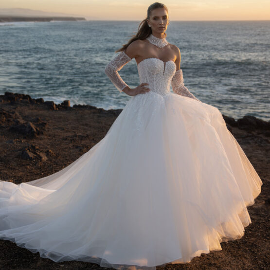 schleppe-perlen-tuell-prinzessin-brautkleid