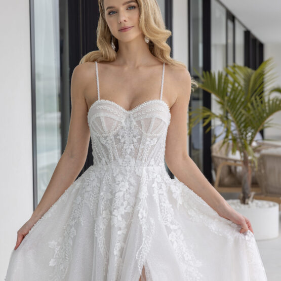 spaghettietraeger-alinie-beinschlitz-brautkleid