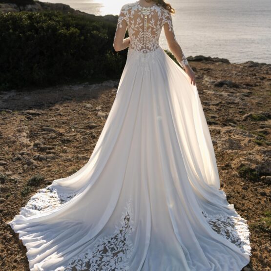 tattoospitze-chiffon-schleppe-rueckenausschnitt-hochzeitskleid