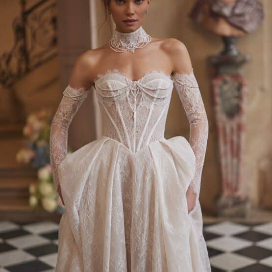 Basquewaist-spitze-dama-brautkleid-aermel-corsage