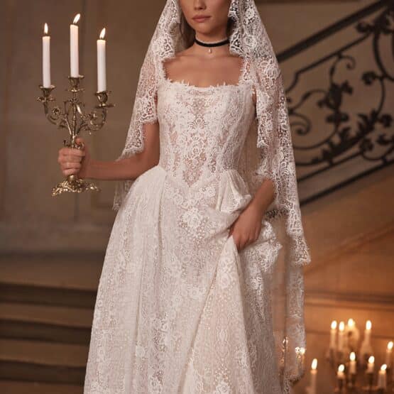 chantillyspitze-geradeausschnitt-traeger-brautkleid-dama
