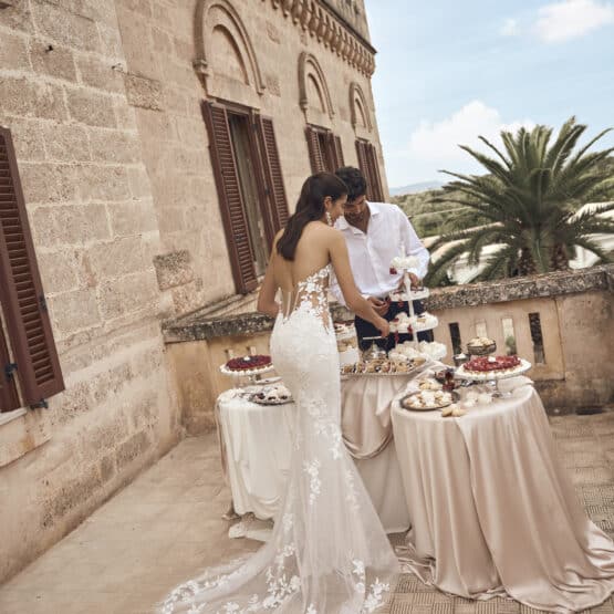 langeschleppe-figurbetont-spitze-ivory-corsage